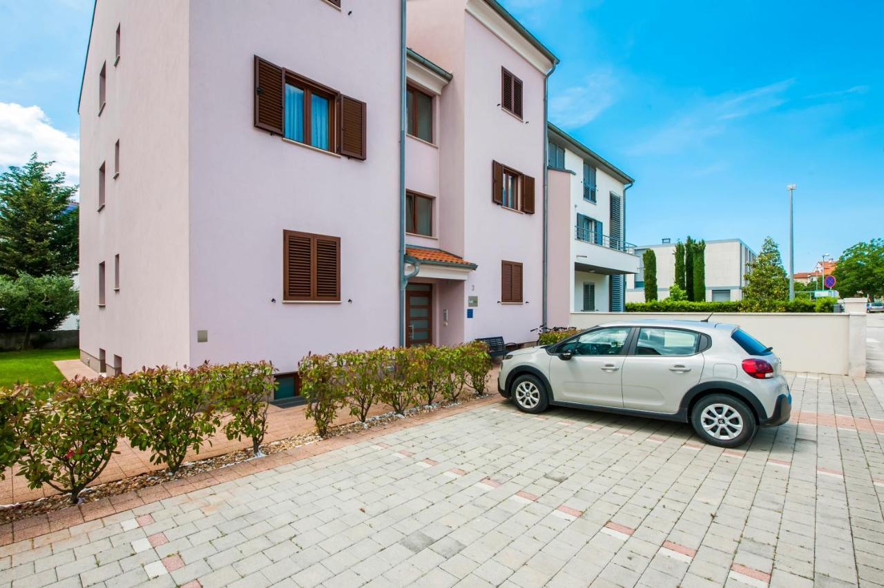 Apartments And Rooms Camaiore Rovinj Ngoại thất bức ảnh