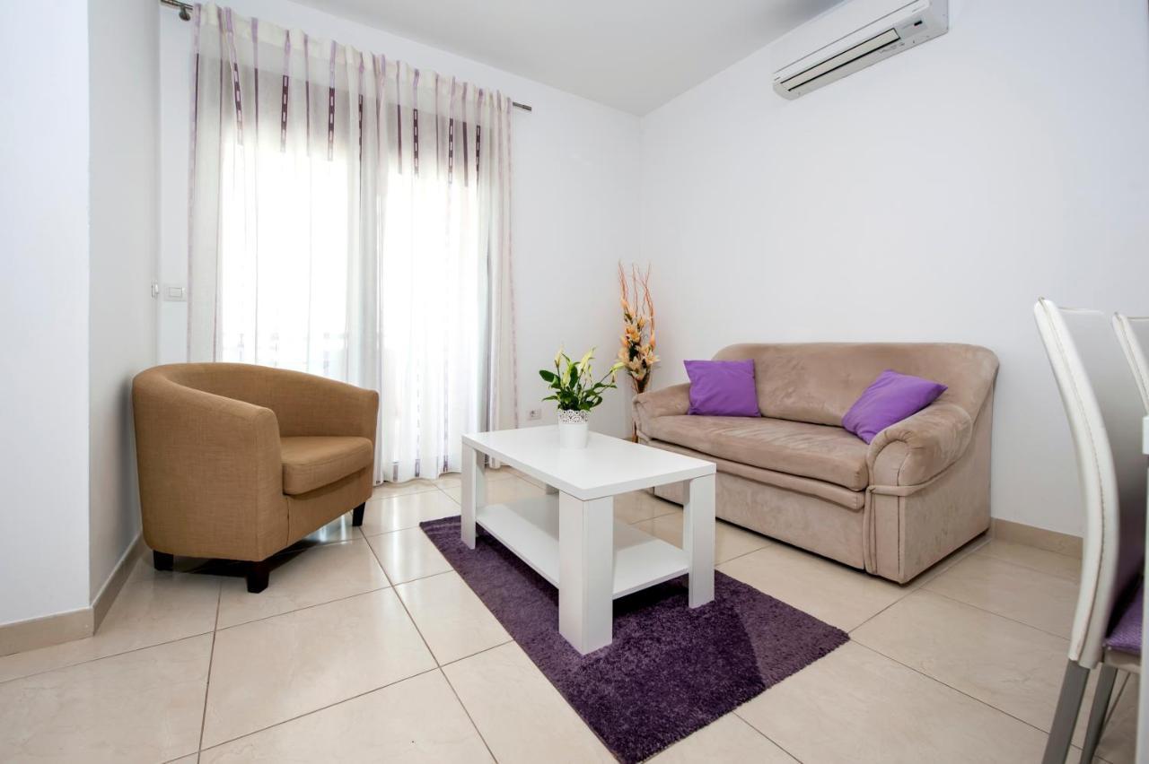 Apartments And Rooms Camaiore Rovinj Ngoại thất bức ảnh