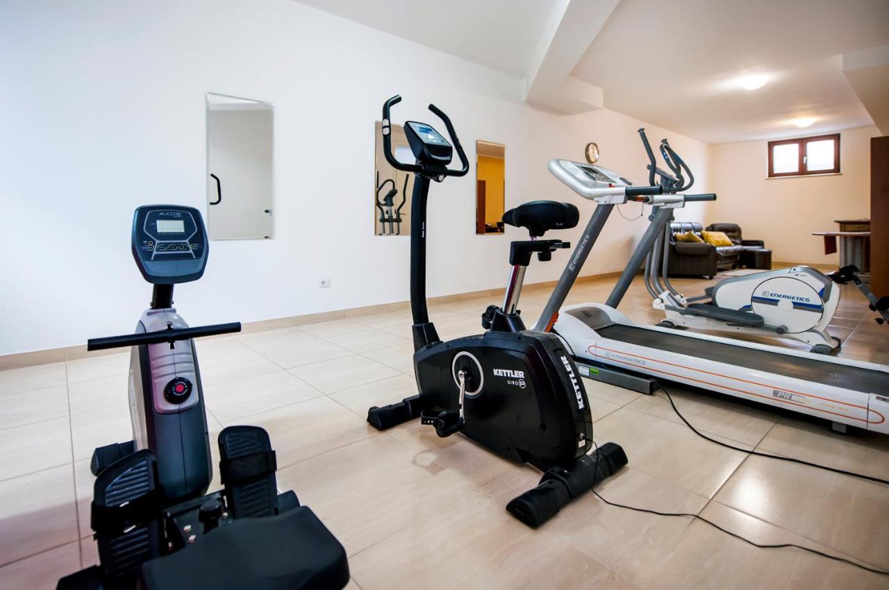 Apartments And Rooms Camaiore Rovinj Ngoại thất bức ảnh
