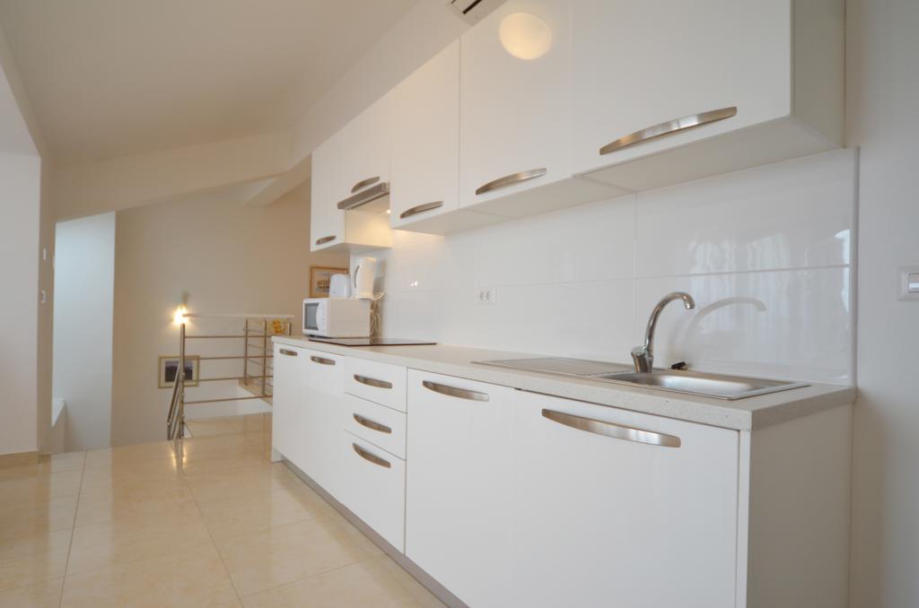 Apartments And Rooms Camaiore Rovinj Ngoại thất bức ảnh